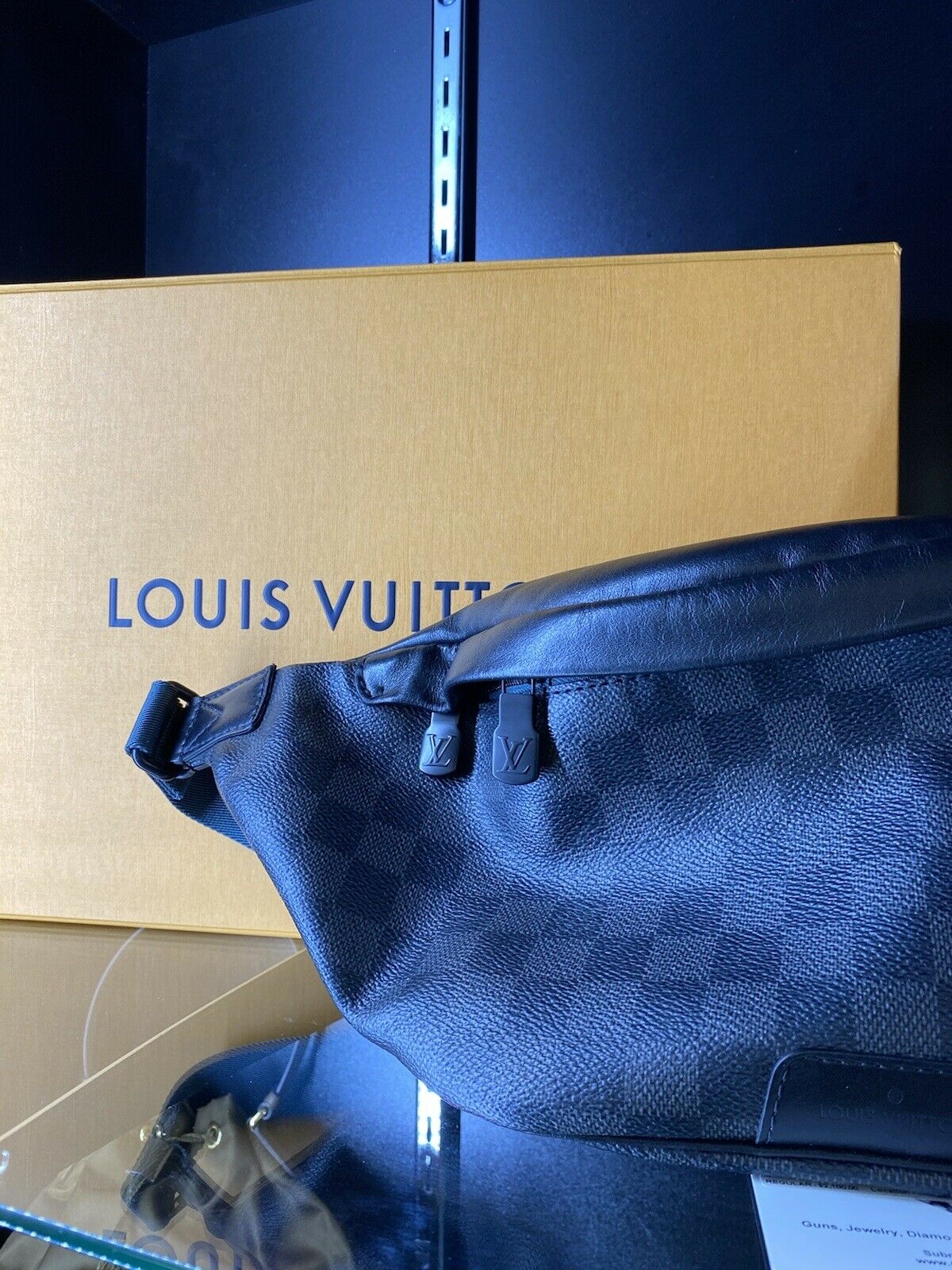 N40187 Louis Vuitton Damier Graphite Discovery Bumbag